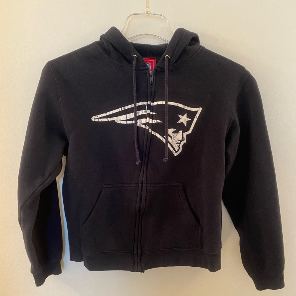 New England Patriots NFL for her navy blue zipper hoodie size medium
